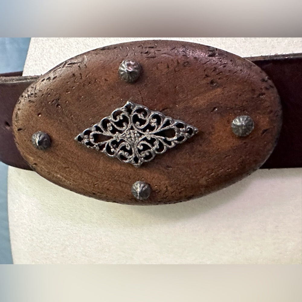 Leather Oval Western Belt with Silver Filigree Accent - Brown